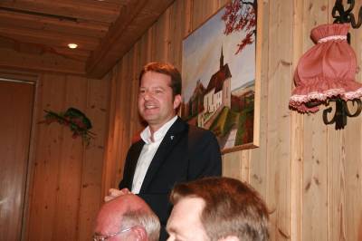 Der Erste Beigeordnete der Stadt Hechingen, Phillipp Hahn, richtet seine Gruworte an die Mitglieder und Gste