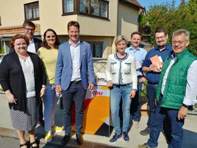 Letzter Wahlstand bei herrlichem Wetter mit Frau Ministerin Dr. Nicole Hoffmeister-Kraut. 
